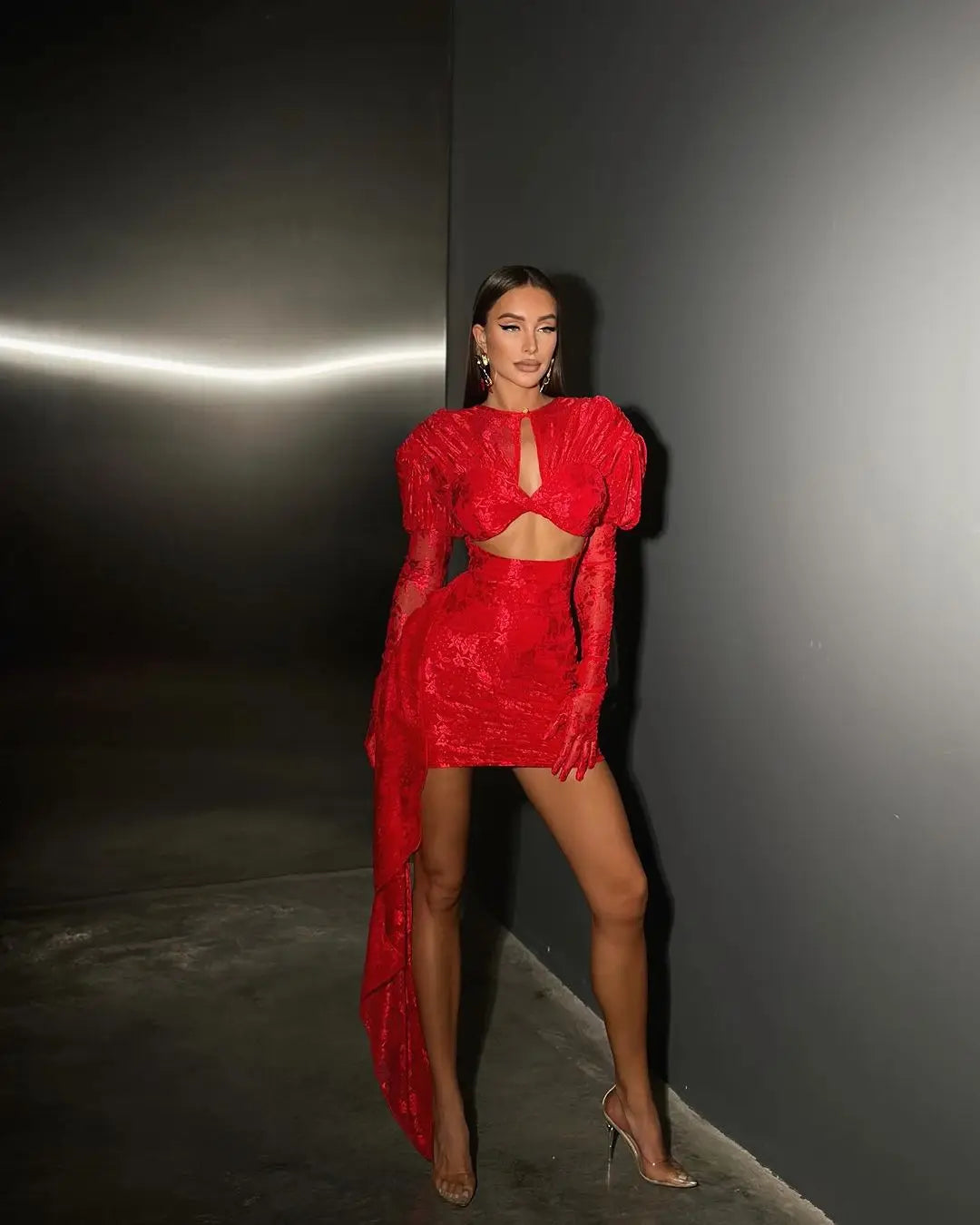 Robe moulante sexy drapée pour femme, nouvelle mode 2024, rouge et blanc, idéale pour une soirée, un bar, un anniversaire ou un chanteur