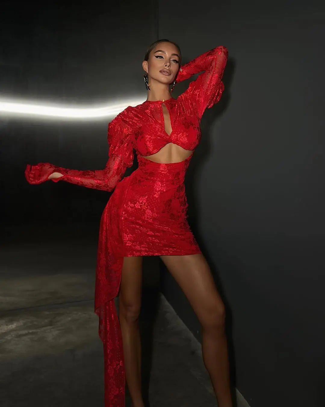 Robe moulante sexy drapée pour femme, nouvelle mode 2024, rouge et blanc, idéale pour une soirée, un bar, un anniversaire ou un chanteur