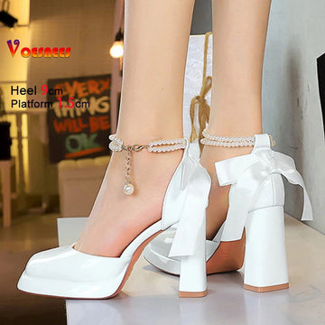 Sandales à bout carré pour femmes, talons hauts épais de 9 cm, chaussures de soirée d'été avec nœud papillon blanc, chaîne de perles et plateforme