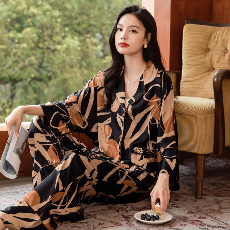 Pyjama en soie glacée de qualité supérieure pour femme, vêtement d'intérieur léger à manches longues, design en soie tendance, confort luxueux pour la maison